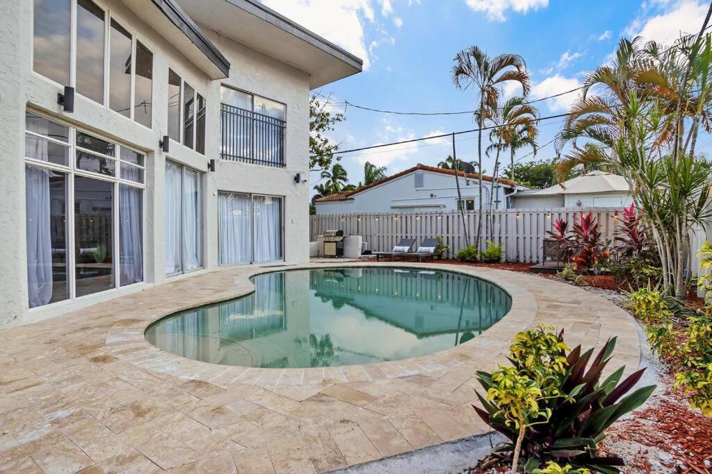 Stunning 2 Story Villa With Pool Fort Lauderdale Esterno foto