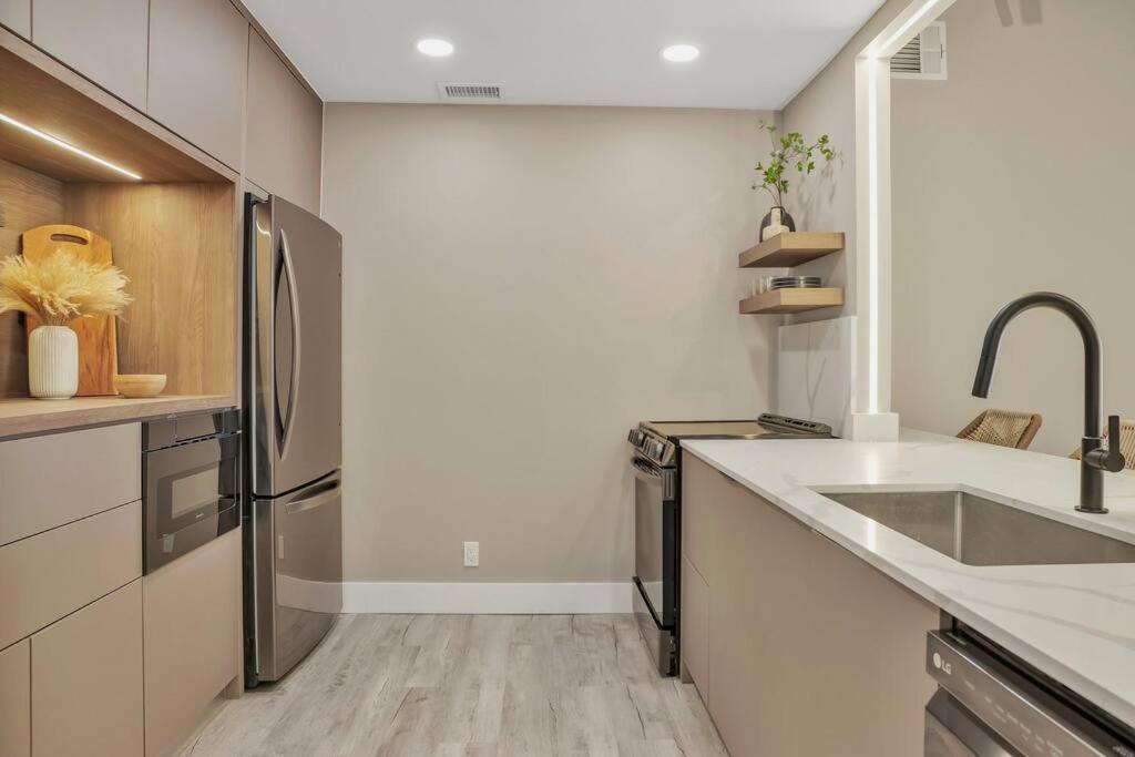 Stunning 2 Story Villa With Pool Fort Lauderdale Esterno foto