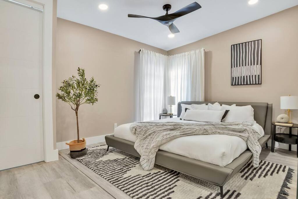 Stunning 2 Story Villa With Pool Fort Lauderdale Esterno foto