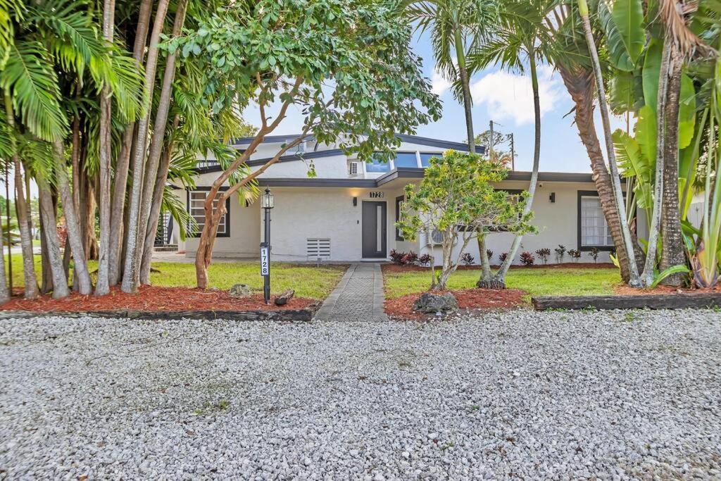 Stunning 2 Story Villa With Pool Fort Lauderdale Esterno foto