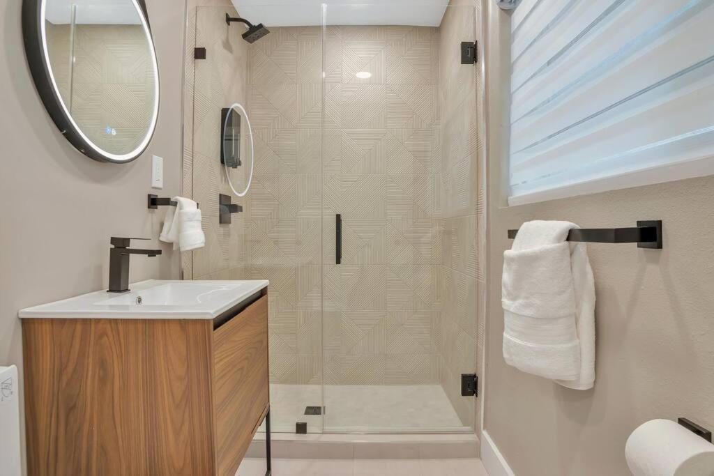 Stunning 2 Story Villa With Pool Fort Lauderdale Esterno foto